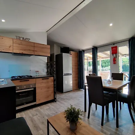 2 Grands Bungalows 3 Ou 4Ch - 2 A 10 Places - Mh732 Ou Mh828 Proche Ocean 4* Gastes