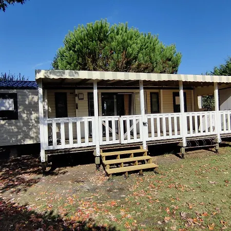2 Grands Bungalows 3 Ou 4Ch - 2 A 10 Places - Mh732 Ou Mh828 Proche Ocean Campsite Gastes