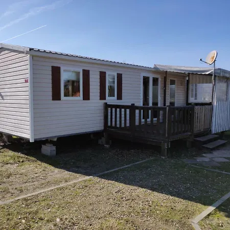 2 Grands Bungalows 3 Ou 4Ch - 2 A 10 Places - Mh732 Ou Mh828 Proche Ocean Campsite