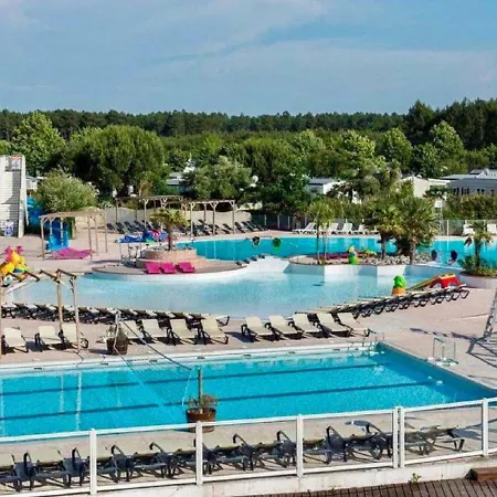 Campsite 2 Grands Bungalows 3 Ou 4Ch - 2 A 10 Places - Mh732 Ou Mh828 Proche Ocean 4*