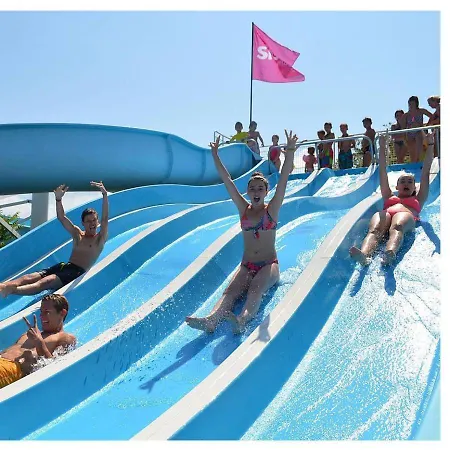 2 Grands 3 Ou 4ch - 2 A 10 Places - Mh732 Ou Mh828 Proche Ocean Campsite 4*
