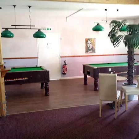 2 Grands Bungalows 3 Ou 4Ch - 2 A 10 Places - Mh732 Ou Mh828 Proche Ocean Campsite